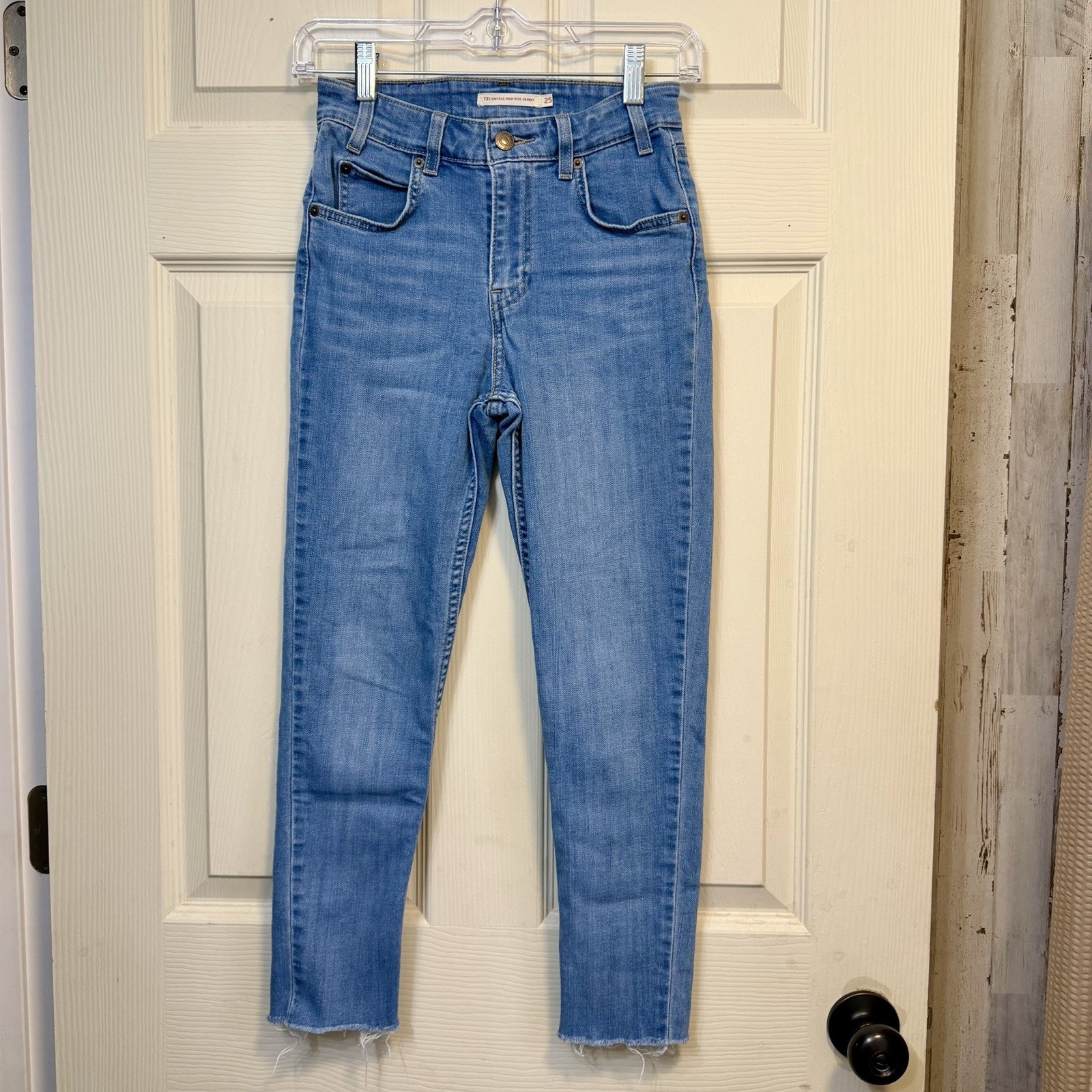 Levi's 721 Vintage High Rise Skinny Jeans Women's Size 25 Light Wash Raw Hem